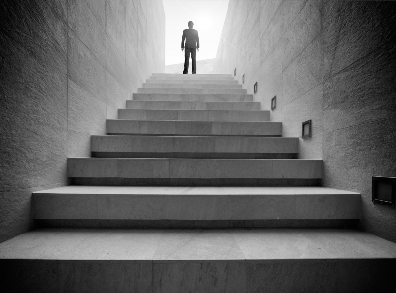 日馬富士に施術している写真